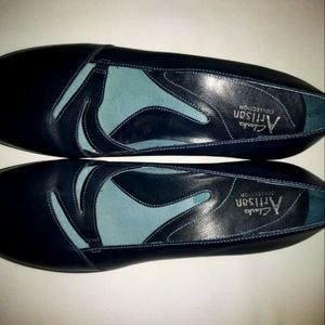 Clarks Artisan Blue Low Cuban Heels/Clogs Women's Size 8.5